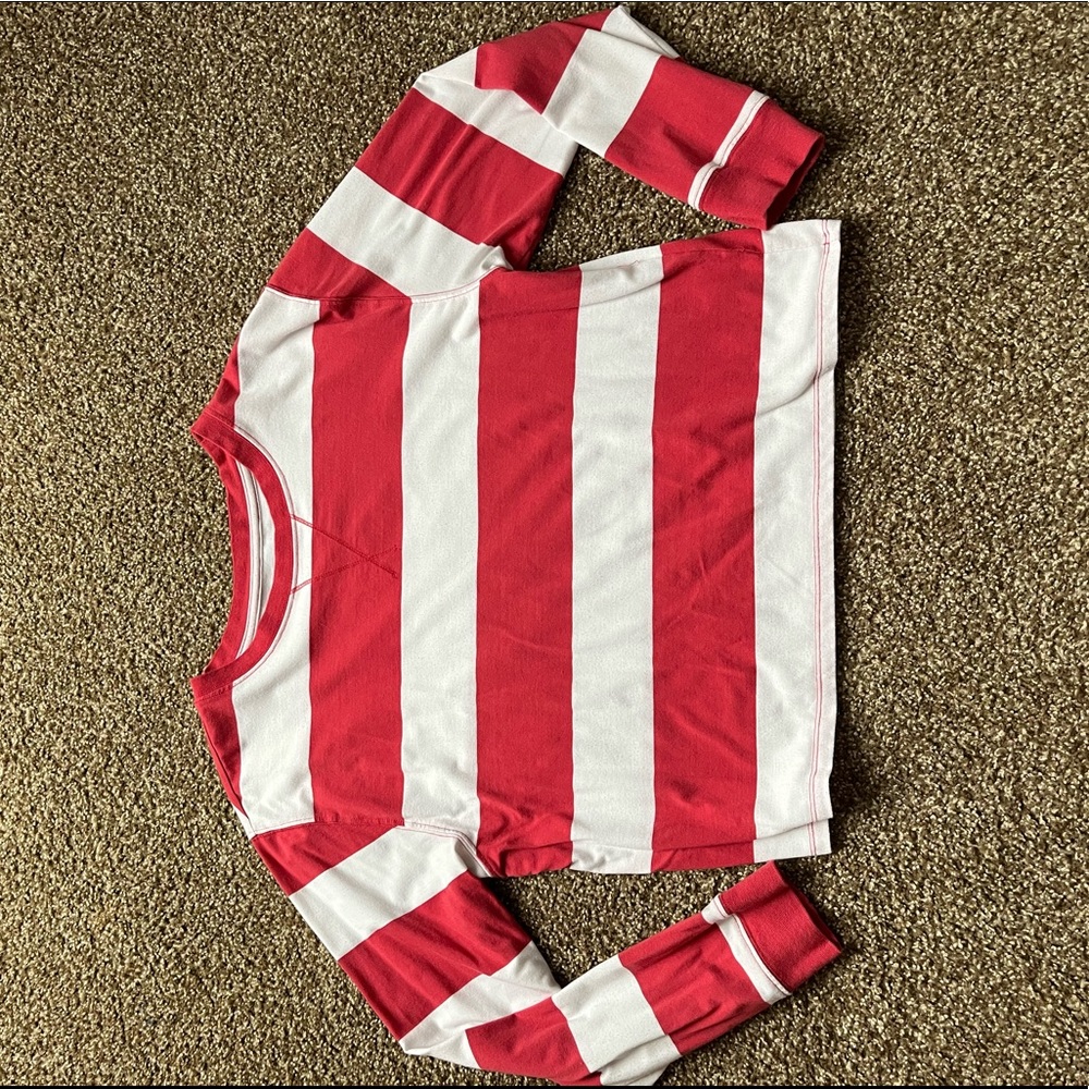 Womens medium SO, red and white long sleeve